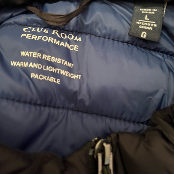 Men's Black Puffer Vest - Picture 9 of 9